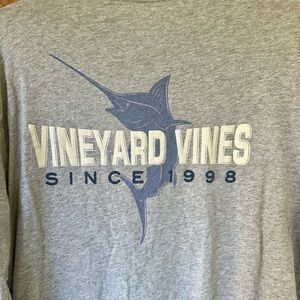 Men’s Vineyard Vines swordfish USA flag gray long sleeve frocket t-shirt size M